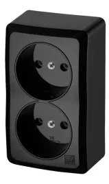 gniazdo-podwojne-bez-uziemienia-2x2p-n-t-natynkowe-ip20-czarny-berg