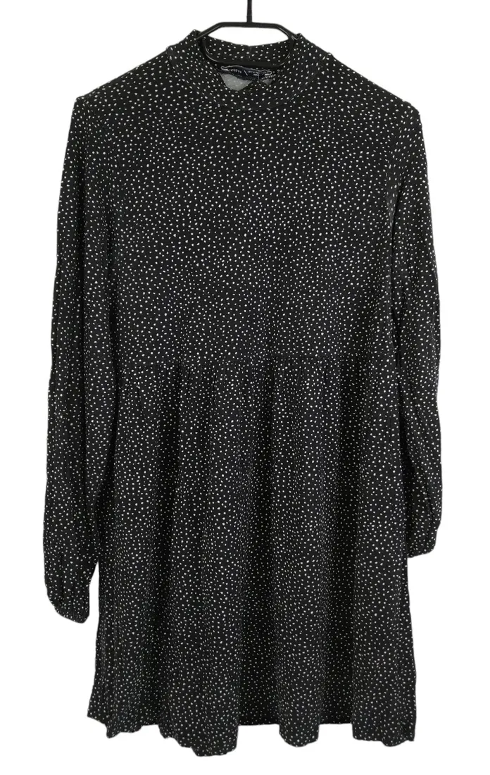 sukienka-czarna-roz-m-pullandbear