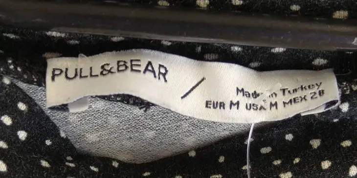 sukienka-czarna-roz-m-pullandbear-dlugosc-przed-kolano