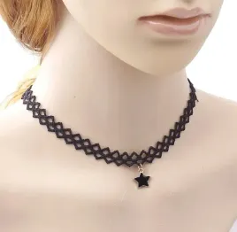 czarny-koronkowy-naszyjnik-choker-z-gwiazdka