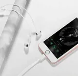 oryginalne-sluchawki-apple-iphone-11-12-pro-max-model-mmtn2zm-a