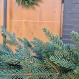 girlanda-swierk-3-metry-100percent-pe-300-cm-dluga-gesta-jak-naturalna-balustrada-waga-z-opakowaniem-4-kg