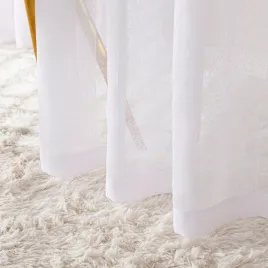 biala-gotowa-firana-na-tasmie-styl-i-klasa-250x140cm-nakrapiana-do-salonu