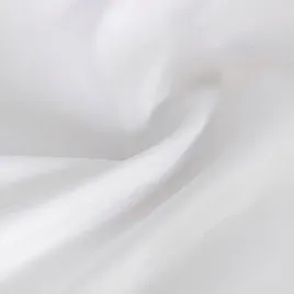 elegancki-obrus-plamoodporny-bialy-140x200cm-brzegi-chmurka-ultrasoniczna