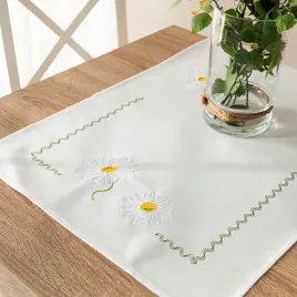 bieznik-z-haftem-w-stokrotki-38x140cm-uroczy-i-delikatny