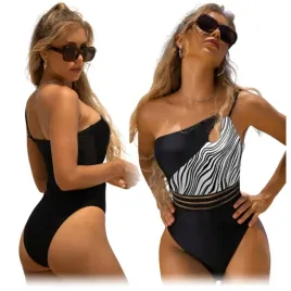 stroj-kapielowy-czarny-bialy-w-zebre-wyszczuplajacy-plus-size-damski-xxl