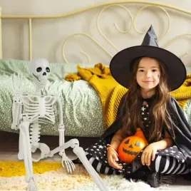 szkielet-czlowieka-sztuczny-kosciotrup-90cm-wiszacy-dekoracja-na-halloween