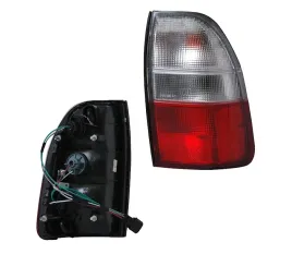 tylna-lampa-prawa-l200-2-5td-k74-2001-05-mr981082