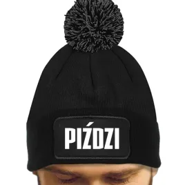 czarna-czapka-zimowa-z-pomponem-pizdzi-ciepla-na-prezent-mix-wzorow