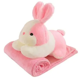 rozowy-pluszowy-krolik-z-kocykiem-dla-dziecka-zestaw-maskotka-kocyk