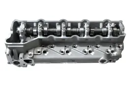 glowica-silnika-kpl-4m40-pajero-ii-2-8-td-me193804