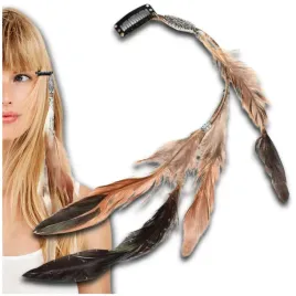 spinka-do-wlosow-z-bezowymi-piorkami-na-festiwale-boho-dluga-lekka-idealna