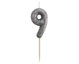 swieczka-na-tort-cyfra-9-brokatowa-11-5x3-5-cm-srebrna-na-wykalaczce