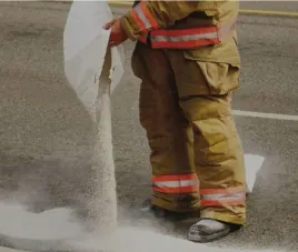sorbent-uniwersalny-40l-do-oleju-benzyny-ropy-farby-smary-20kg