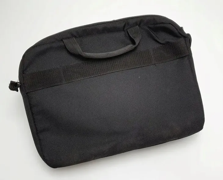 torba-na-laptopa-case-logic-14-or-aua314-stan-powystawowy-kolor-czarny