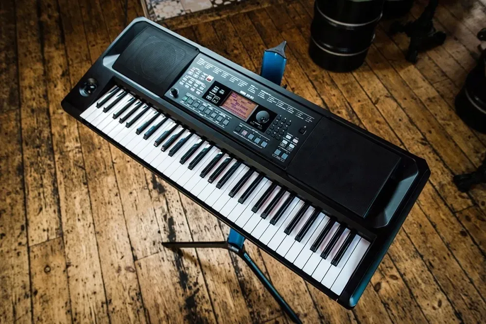 korg-ek-50-keyboard-aranzer-czyta-mp3