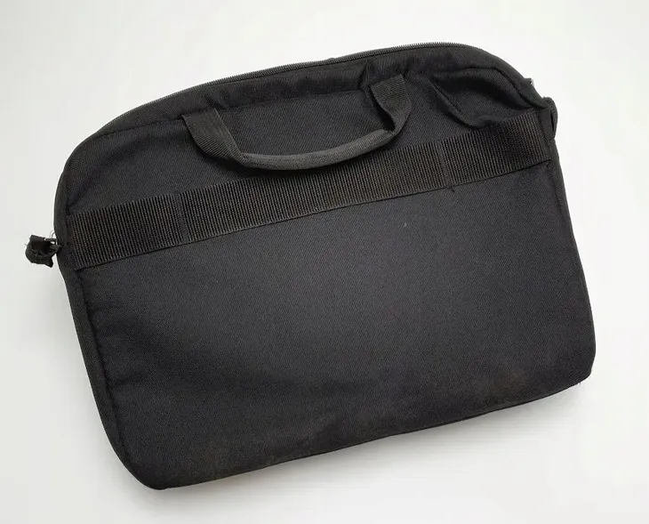 torba-case-logic-14-aua314-laptop-tablet-stan-powystawowy-kolor-czarny