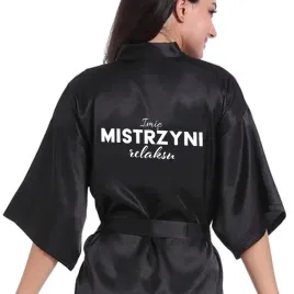 szlafrok-satynowy-czarny-na-prezent-mistrzyni-relaksu-imie-rozne-wzory