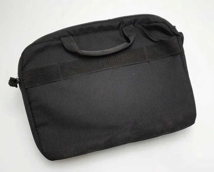 torba-na-laptopa-case-logic-14-or-aua314-stan-powystawowy-kolor-czarny