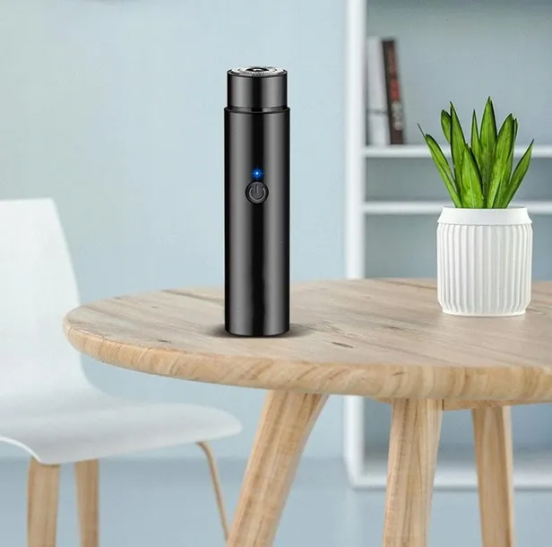 ag944-mini-golarka-turystyczna-zasilanie-akumulatorowe