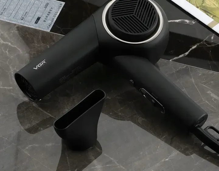 profesjonalna-suszarka-do-wlosow-jonizacja-2000w