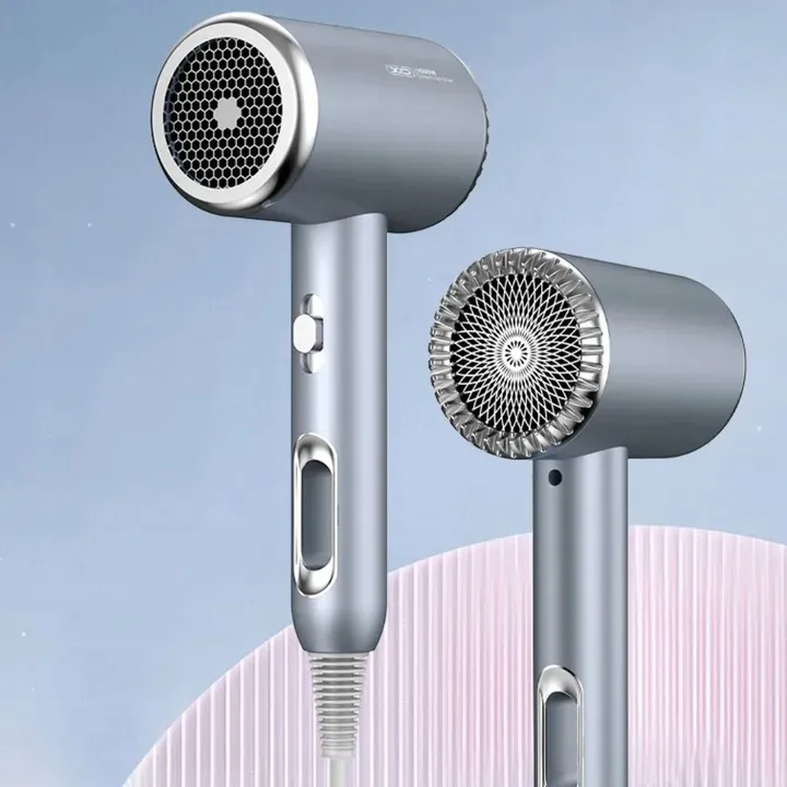 suszarka-do-wlosow-turystyczna-mala-mocna