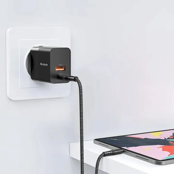 mcdodo-ladowarka-usb-usb-c-20w-kabel-do-iphone-stan-nowy
