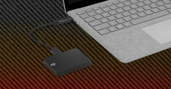 dysk-seagate-expansion-portable-2tb-hdd-model-brak-informacji
