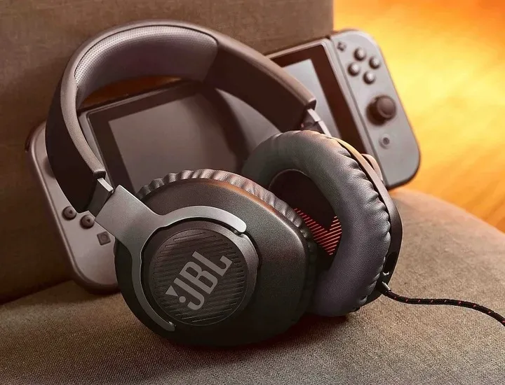 sluchawki-z-mikrofonem-jbl-quantum-100