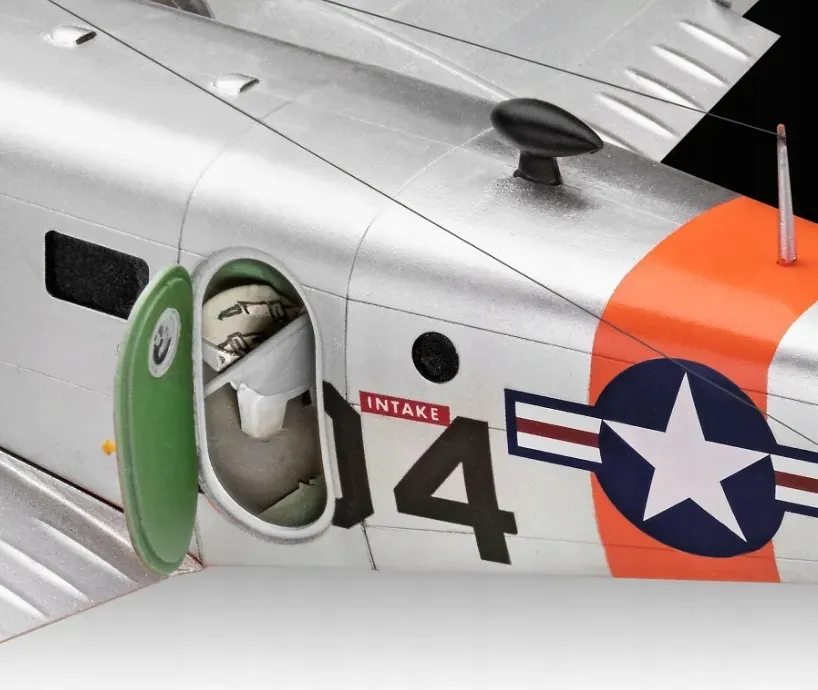 model-do-sklejania-revell-beechcraft-model-18