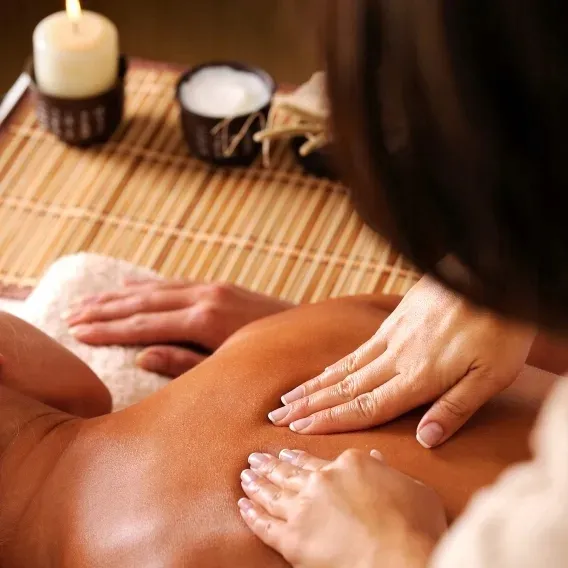 oliwka-olejek-do-masazu-ciala-twarzy-arbuz-500-ml-beautiona-stan-nowy