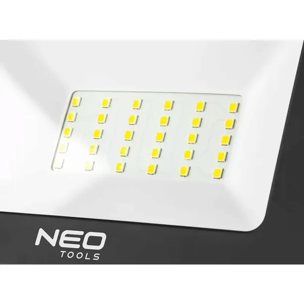 neo-reflektor-30w-smd-led-2700lm-statyw-99-059-moc-znamionowa-30-w