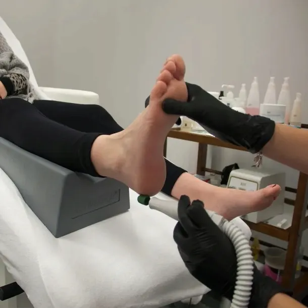 podnozek-do-pedicure-activ-podo-bialy-kolor-bialy
