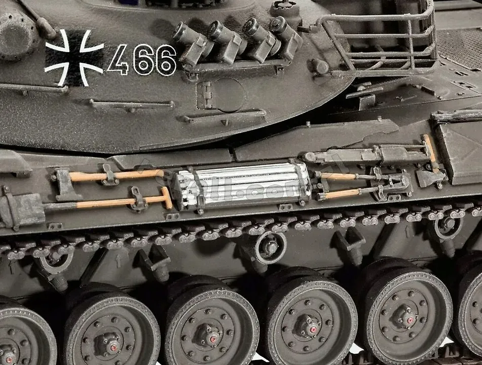 model-do-sklejania-revell-czolg-leopard-1
