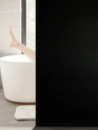 folia-zaciemniajaca-czarna-przeciwsloneczna-okienna-prywatnosc-60x100cm