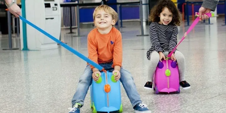 trunki-jezdzaca-walizeczka-szerokosc-produktu-46-cm