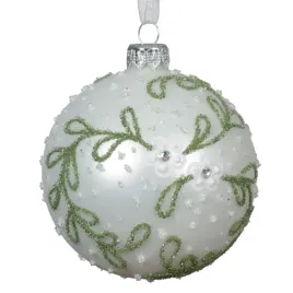 bombka-choinkowa-szklana-biala-matowa-zielone-galazki-na-choinke-8cm