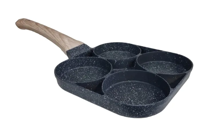 patelnia-do-jajek-i-plackow-srednica-18-cm