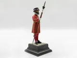 yeoman-warder-beefeater-1-16-stan-nowy