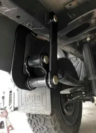 toyota-hilux-revo-2015-2-lift-kit-zawieszenia-50mm-snakeman-4wd