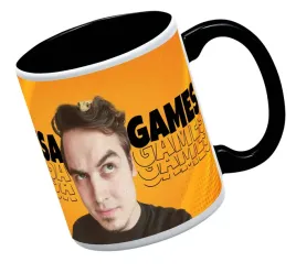 kubek-bialy-czarne-dno-i-ucho-fp-smusagames-01-prezent