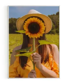 plakat-a3-30x40-w-ramie-rmp-kobieta-z-kwiatem-10