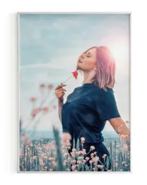 plakat-a3-30x40-w-ramie-rmp-kobieta-z-kwiatem-04