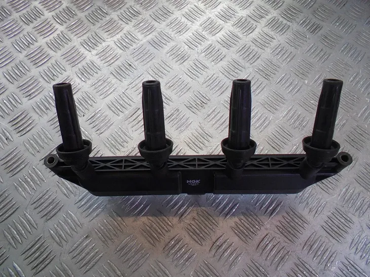 cewka-ngk-48016-stan-nowy-jakosc-czesci-zgodnie-z-gvo-q-oryginal-z-logo-producenta-czesci-oem-oes