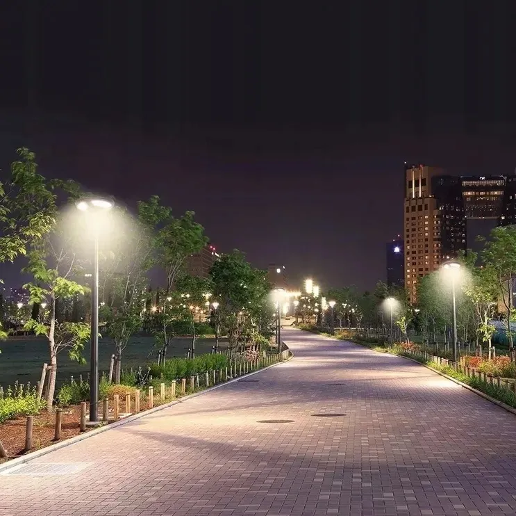 slup-oswietleniowy-3m-maszt-do-lamp-ulicznych-latarni-76mm-okragly-czarny-stan-nowy