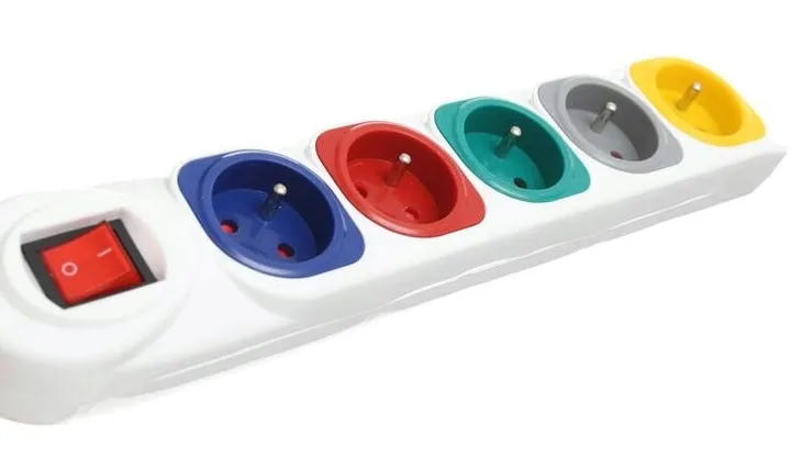 przedluzacz-3m-5gniazd-kd4009-liczba-gniazdek-5-szt