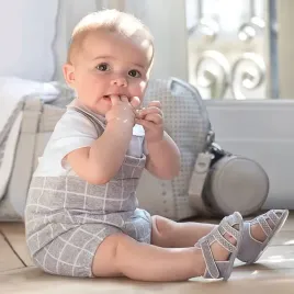 pajacyk-ogrodniczki-szaro-bialy-mayoral