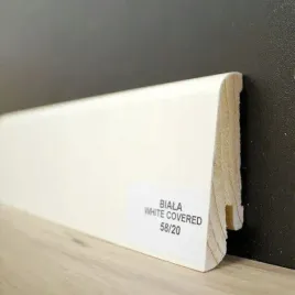 listwa-przypodlogowa-biala-drewniana-58-20-24-m