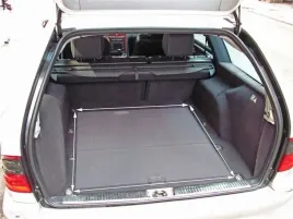 siatka-do-bagaznika-mercedes-e-klasa-w210-kombi-s