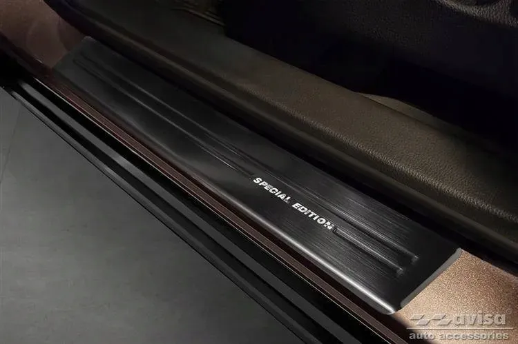 nakladki-progowe-do-mitsubishi-eclipse-cross-stal